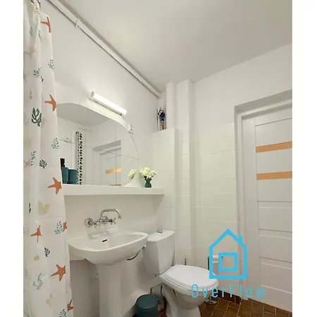 Homestay Paris Old Town *