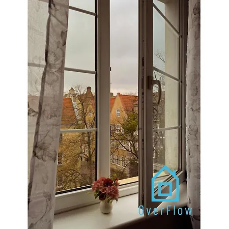 Homestay Paris Old Town *
