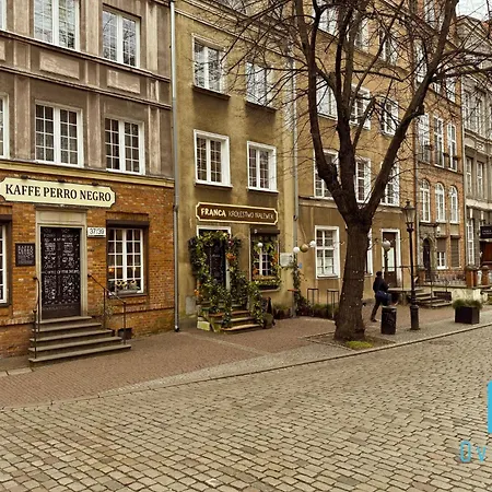 Homestay Paris Old Town *